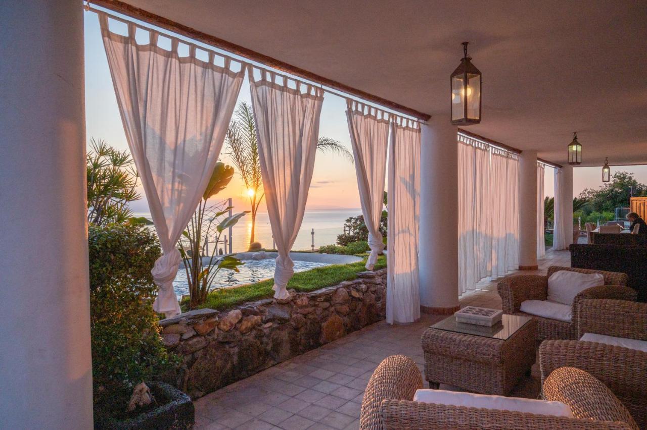Luxury Taorum Villa With Spectacular Sea Views In تاورمينا المظهر الخارجي الصورة