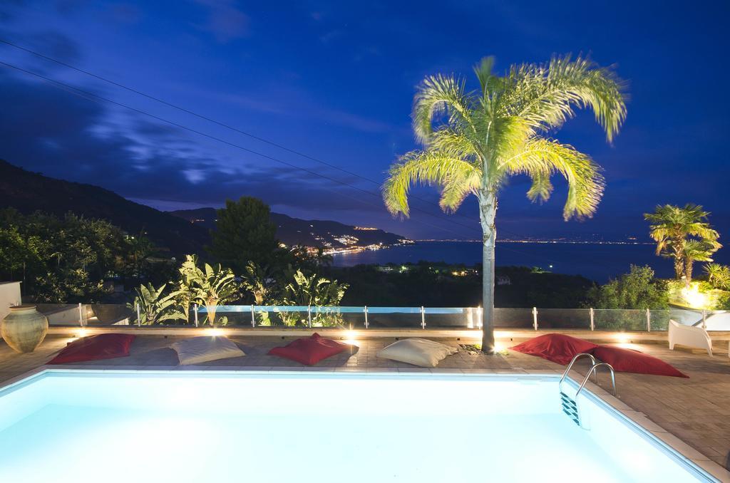 Luxury Taorum Villa With Spectacular Sea Views In تاورمينا المظهر الخارجي الصورة