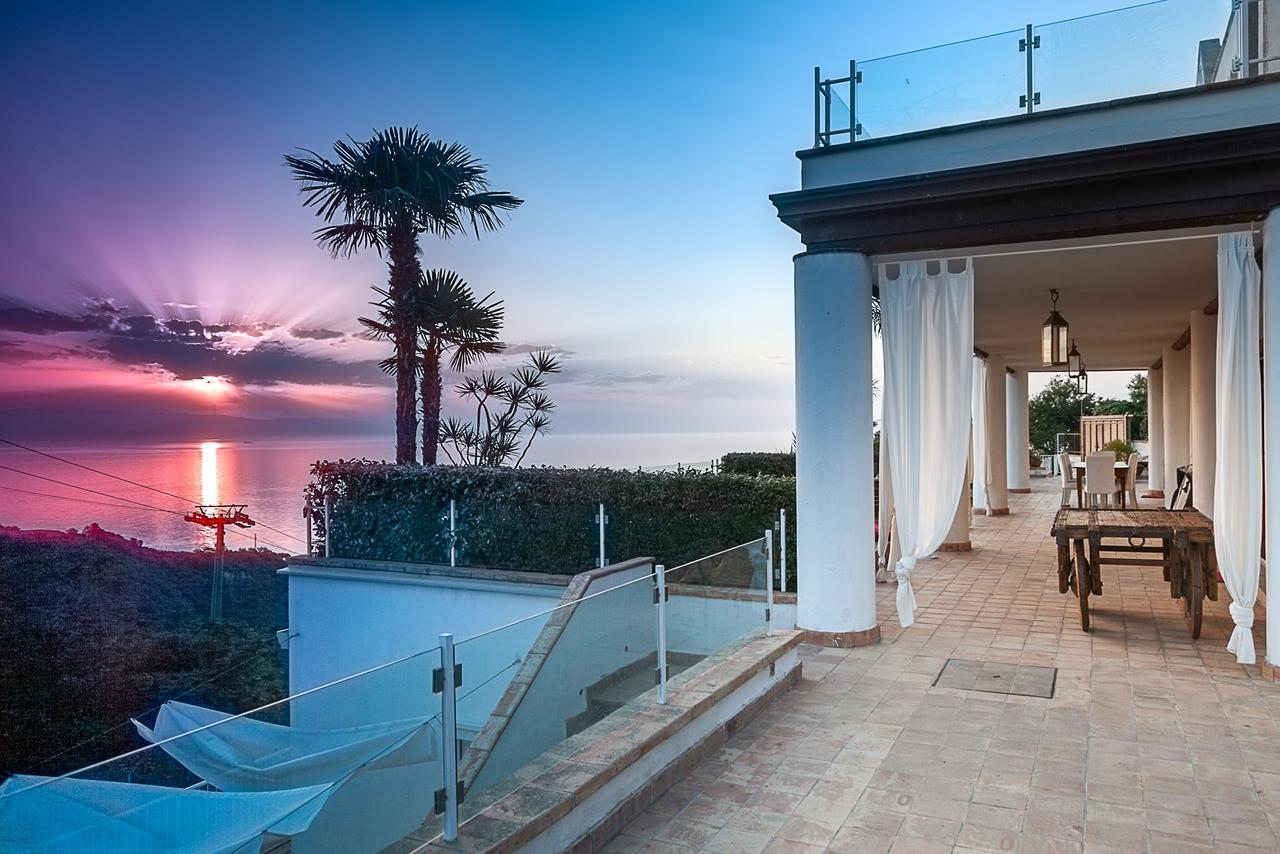 Luxury Taorum Villa With Spectacular Sea Views In تاورمينا المظهر الخارجي الصورة