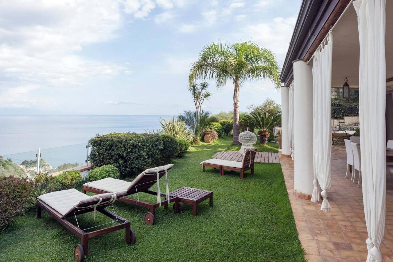 Luxury Taorum Villa With Spectacular Sea Views In تاورمينا المظهر الخارجي الصورة