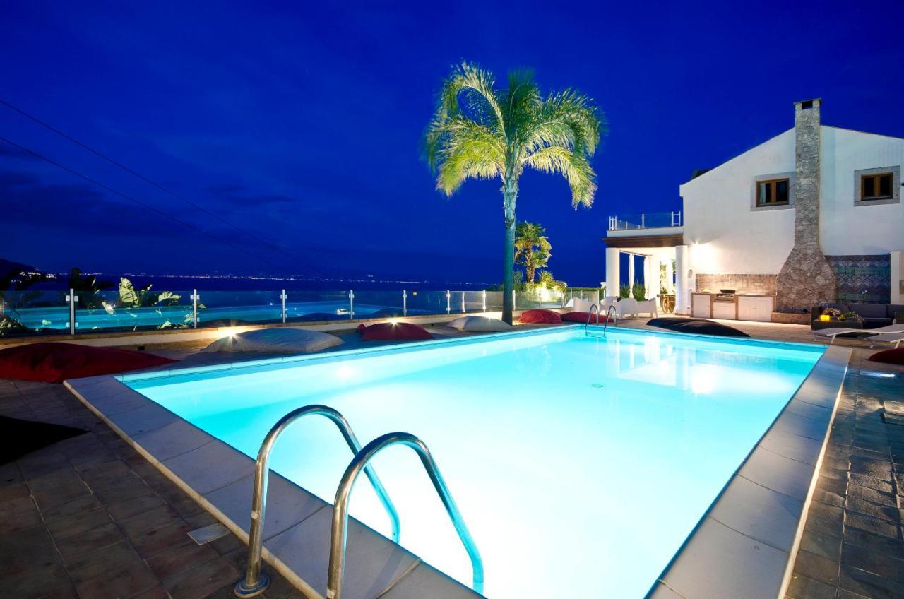 Luxury Taorum Villa With Spectacular Sea Views In تاورمينا المظهر الخارجي الصورة