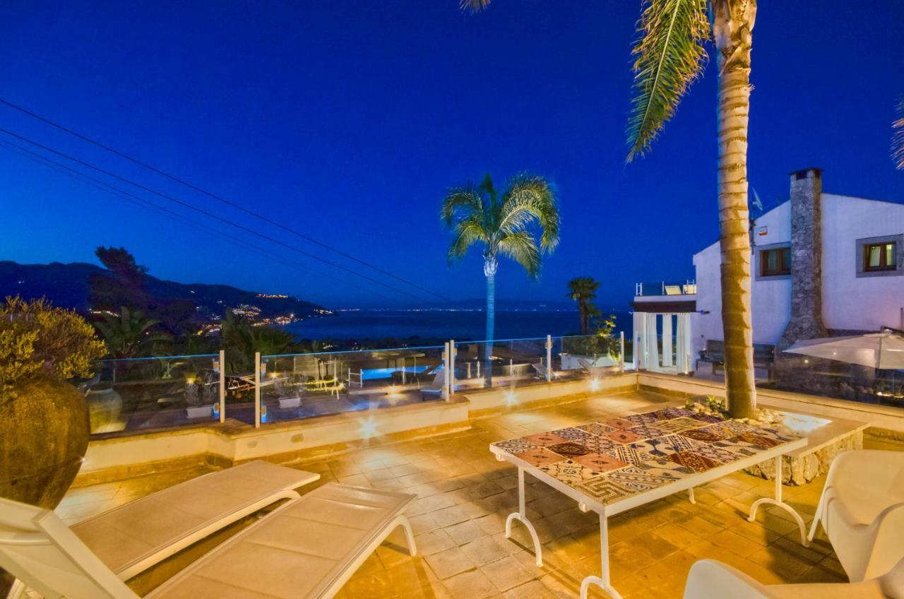 Luxury Taorum Villa With Spectacular Sea Views In تاورمينا المظهر الخارجي الصورة