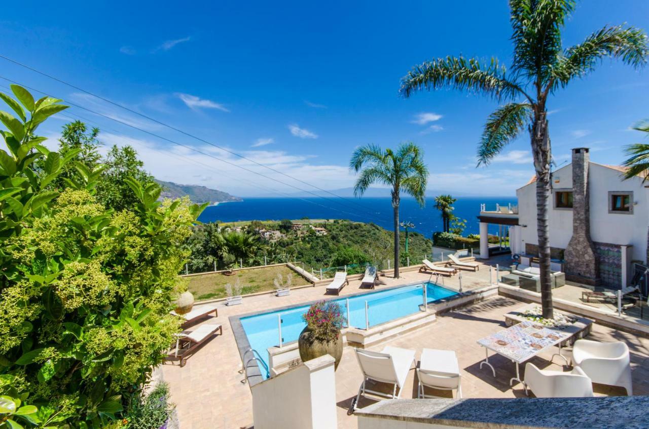 Luxury Taorum Villa With Spectacular Sea Views In تاورمينا المظهر الخارجي الصورة