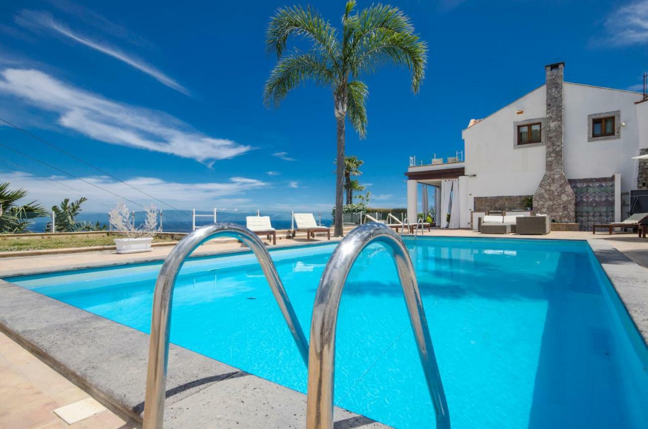 Luxury Taorum Villa With Spectacular Sea Views In تاورمينا المظهر الخارجي الصورة